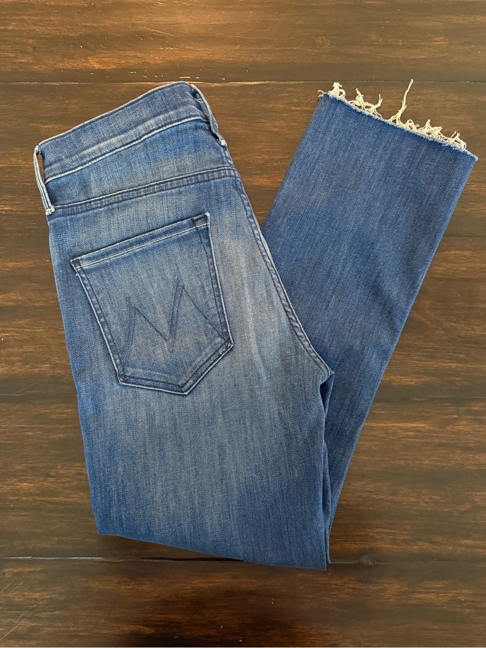 NWOT MOTHER Mid-Rise Dazzler Crop Fray, Size 30